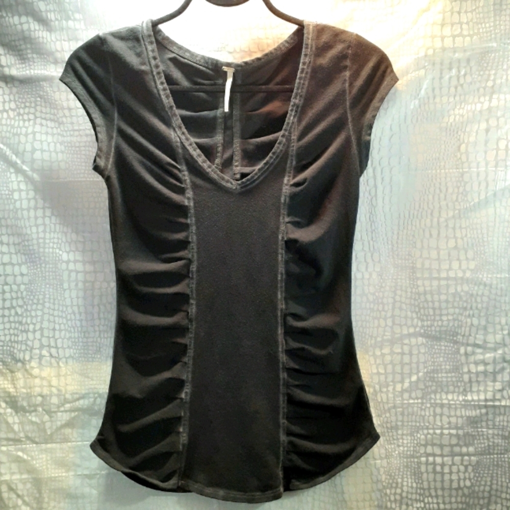 Free People Black Short Sleeve Ruched V-Neck Tee
